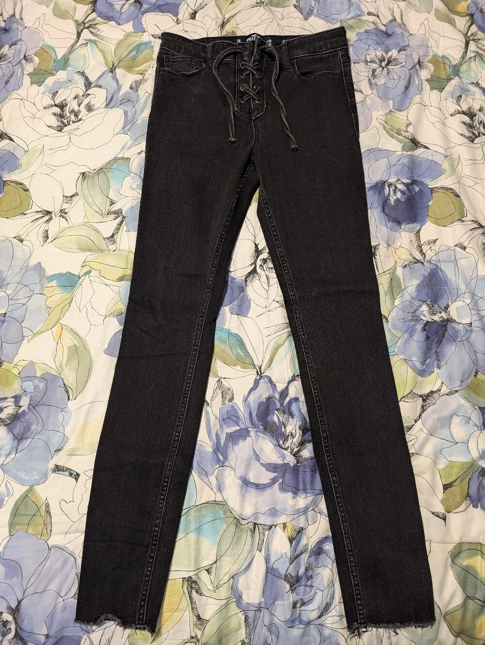 🖤 Hollister High-Rise Super Skinny Lace-Up Jeans | Y2K